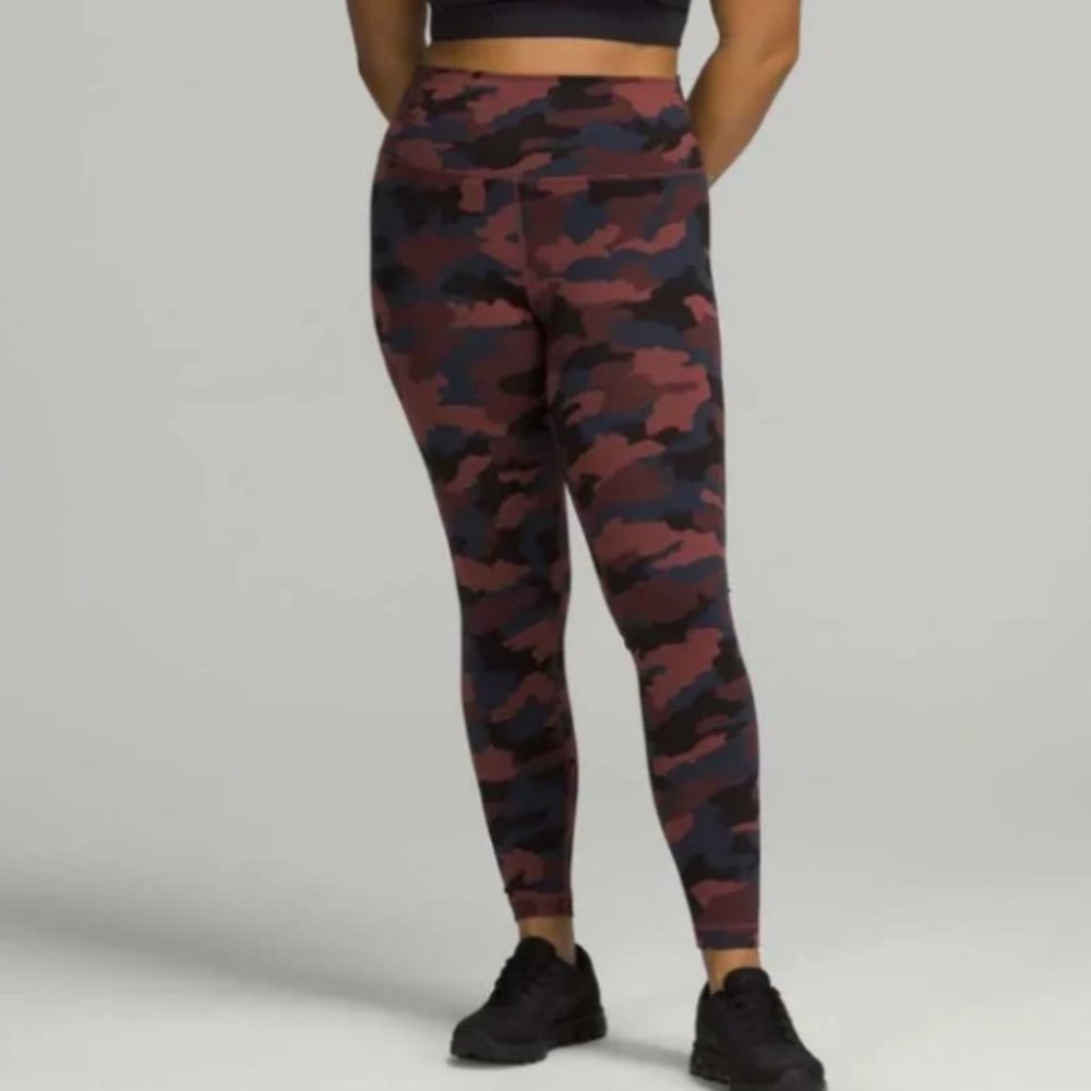 Wunder Train 28 inch Leggings, Smoky Red Camo Print, Size 8